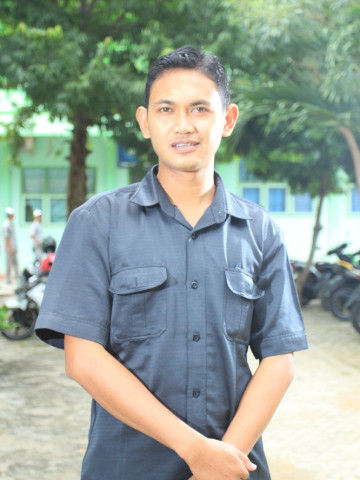 ZUMROTUR ROSYIDIN, S.Pd. I.